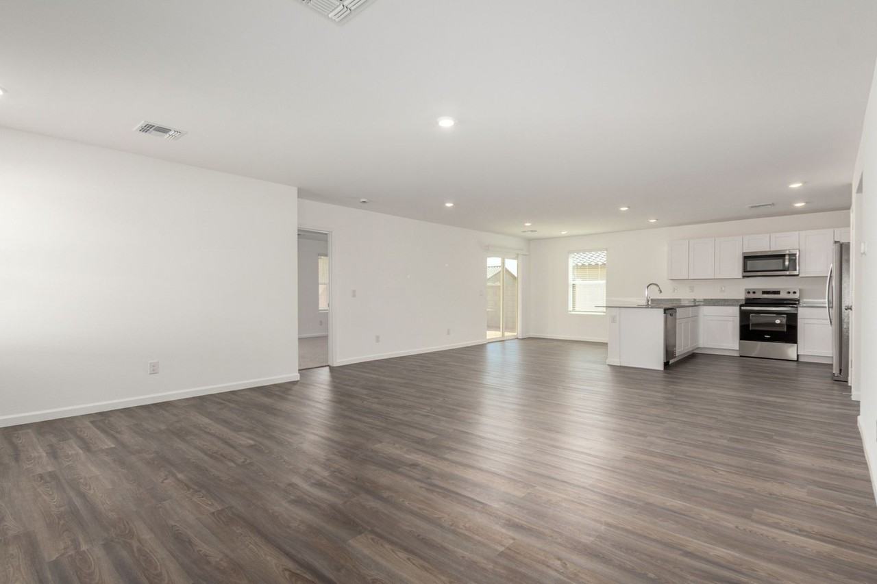 1459 E Peggy Dr - Photo 3 of 33