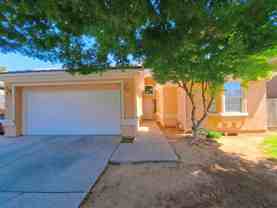 7556 N Vista Ave - Photo 1 of 1
