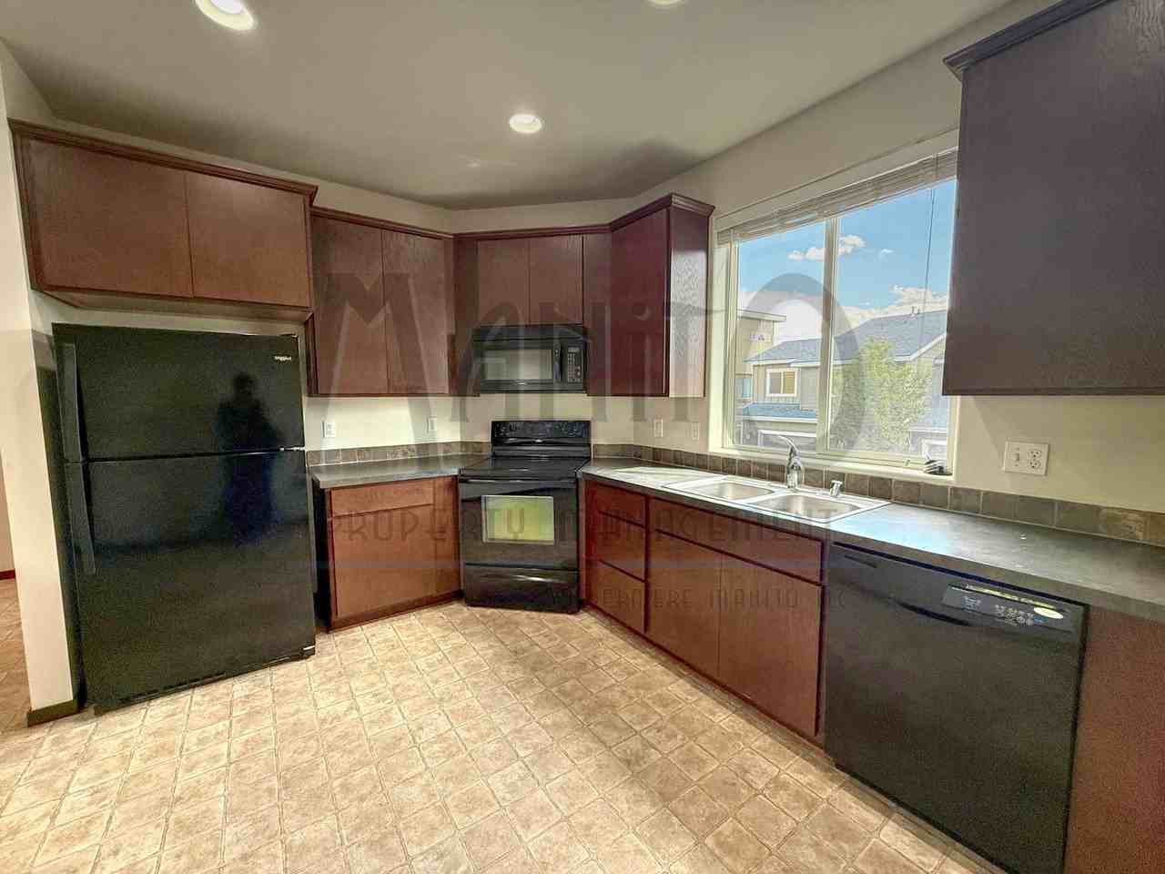 1831 W Bridge Ave - Photo 7 of 22