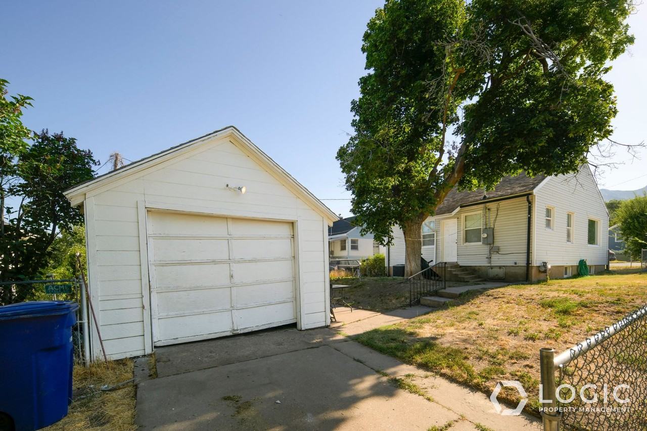 3045 Eccles Ave - Photo 3 of 21