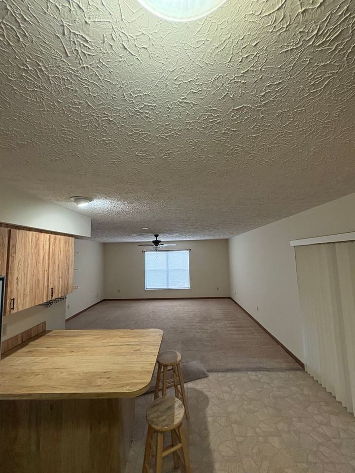 6012 Sunset Blvd - Photo 4 of 14