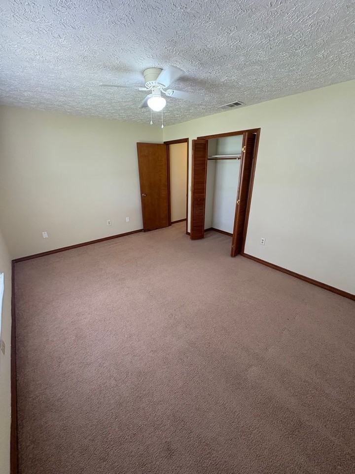6012 Sunset Blvd - Photo 7 of 14