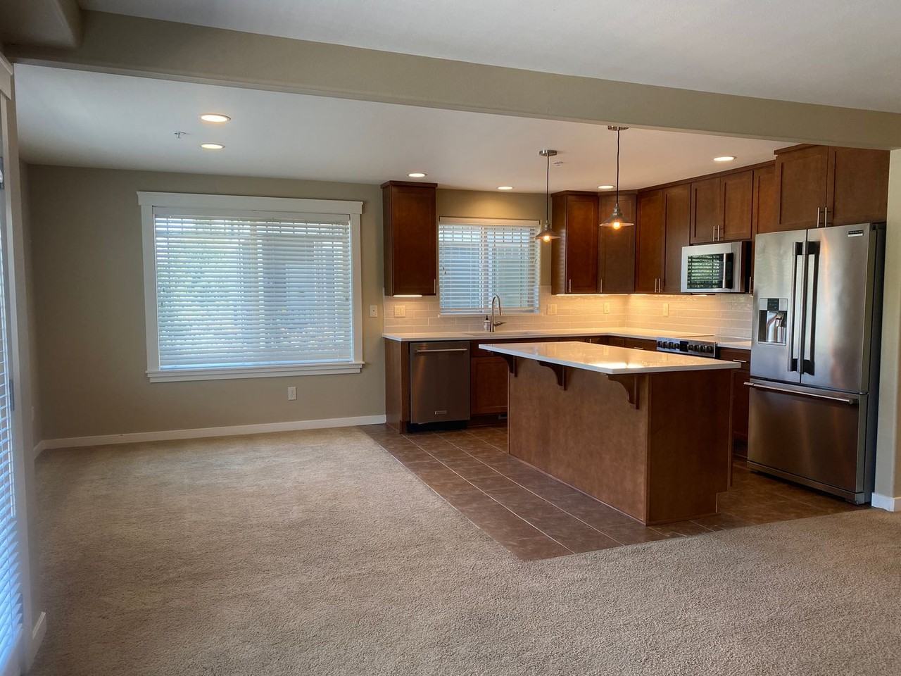 230 E Farnham Ave Apt A4 #A4 - Photo 3 of 18