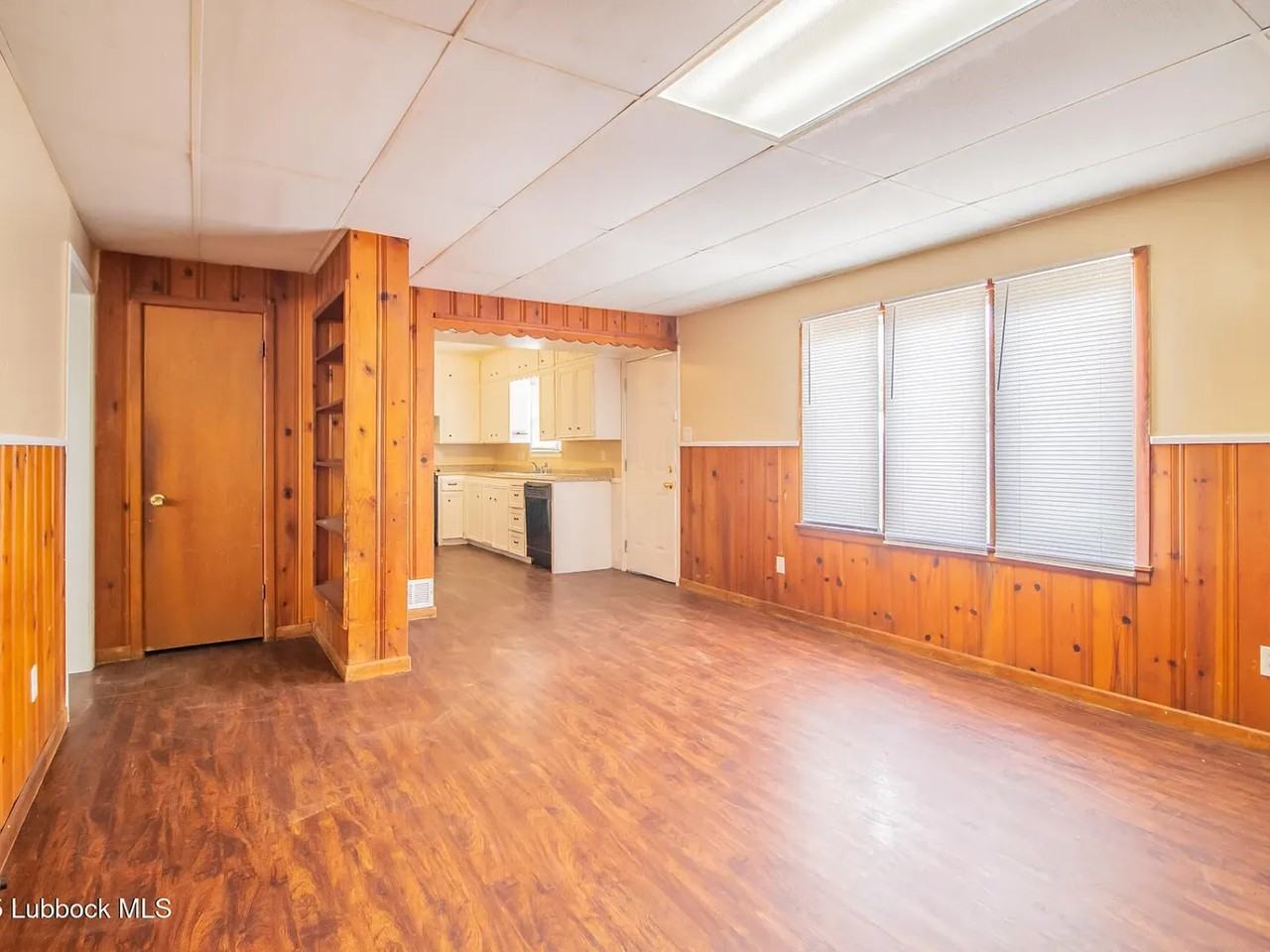 2414 38th St - Photo 4 of 20