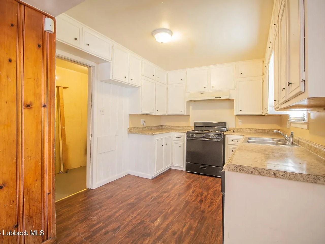 2414 38th St - Photo 7 of 20