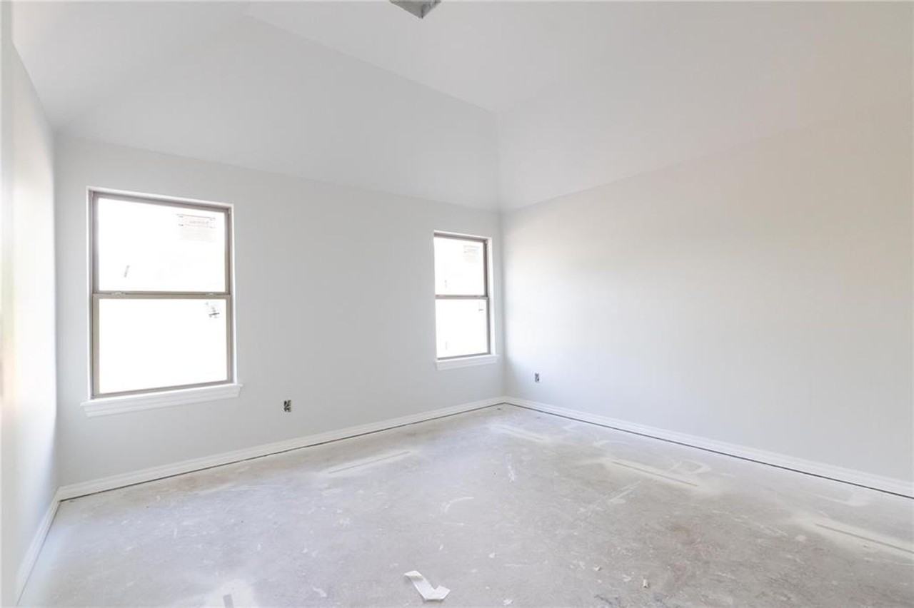 3805 Lleyton Dr - Photo 7 of 12