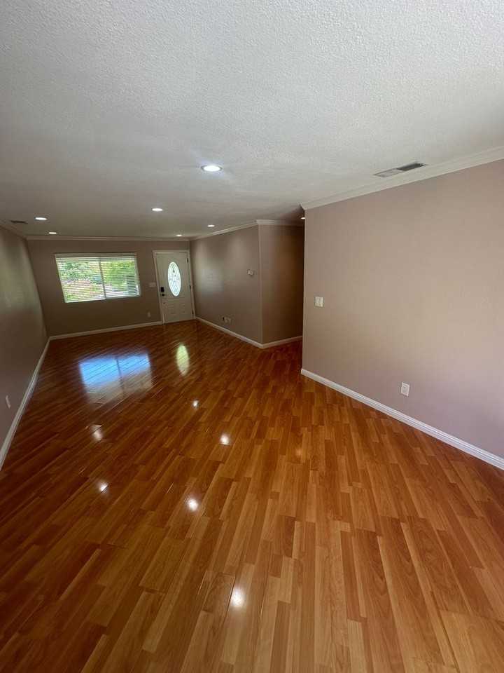 2615 Camloop Dr - Photo 5 of 12