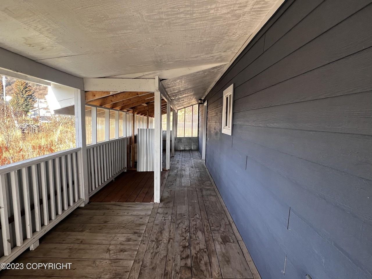 122 W Fairview Ave Apt C - Photo 2 of 10