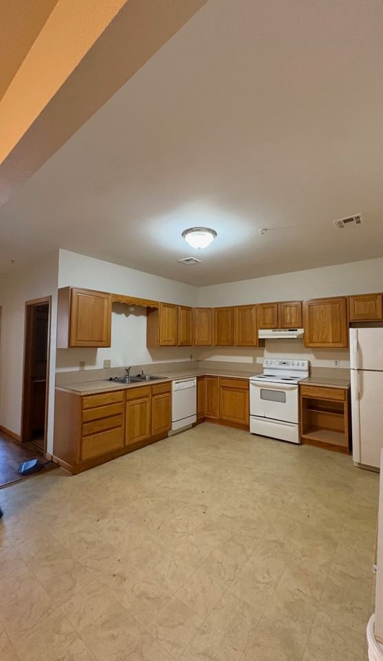 218 W Central Ave 3b - Photo 5 of 5