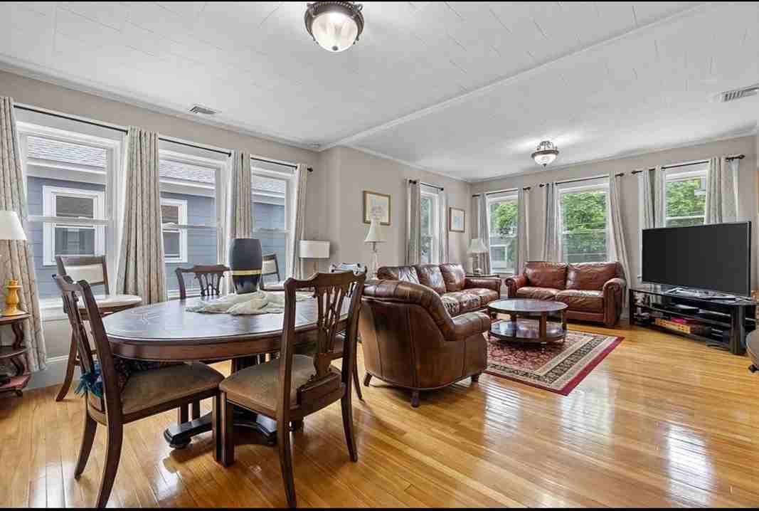 24 Lincoln St - Photo 3 of 13