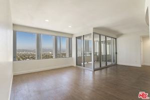featured image of 5670 Wilshire Blvd #PH3