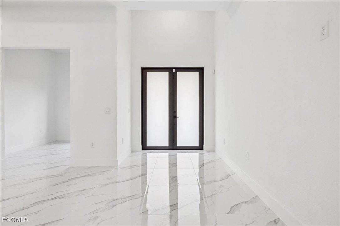 1436 Graham Cir - Photo 5 of 39