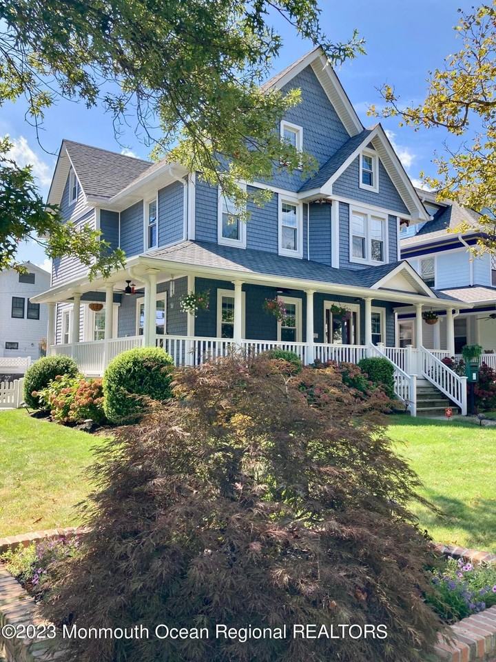 600 6th Ave - Photo 2 of 50