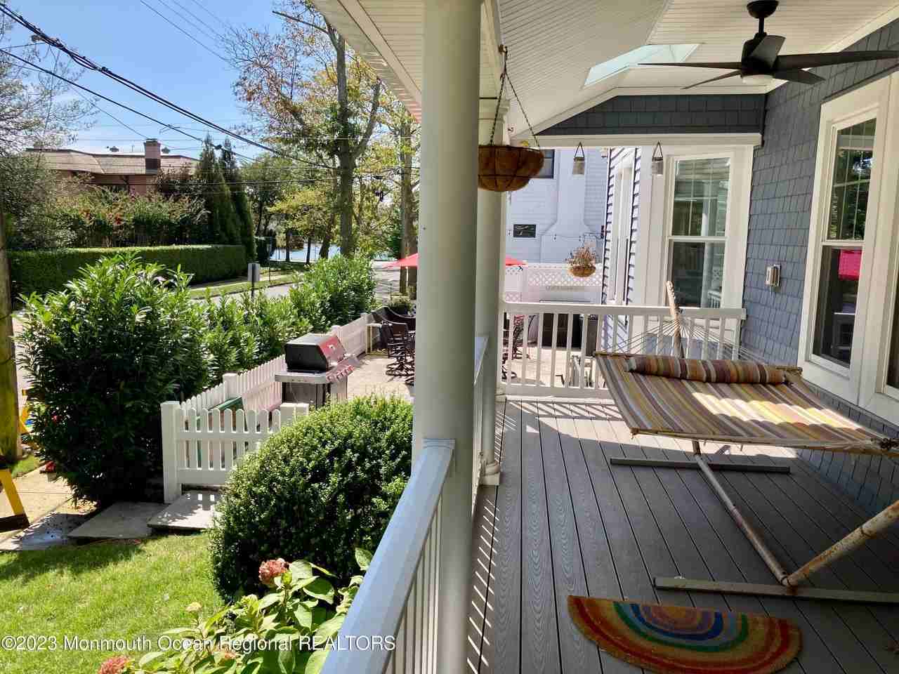 600 6th Ave - Photo 5 of 50