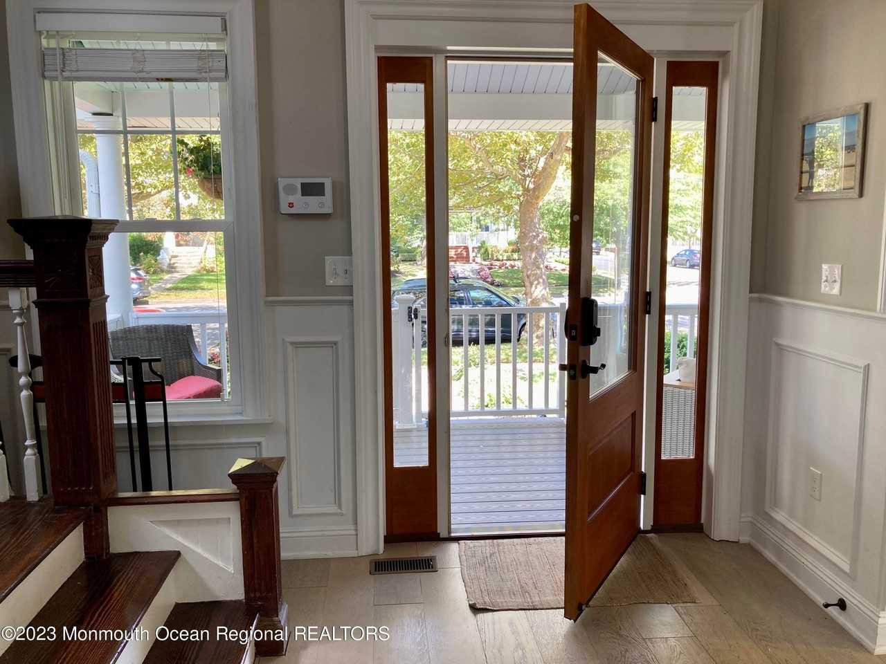 600 6th Ave - Photo 7 of 50