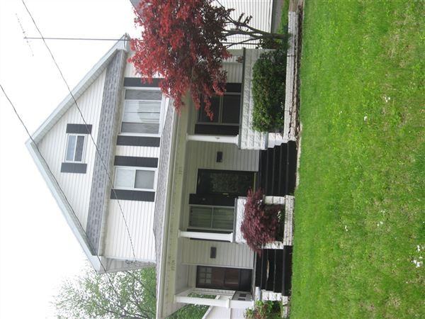 3911 Lockwood Ave Apartments in Five Points Library Village, Toledo