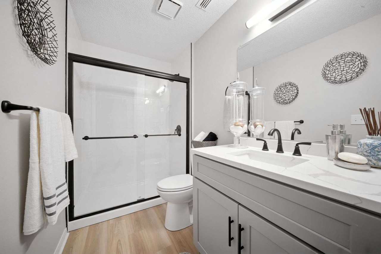 Vista Point Apartments - Photo 7 of 30