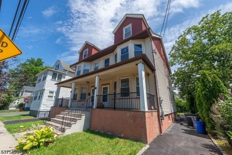 46 Union Ave - Photo 3 of 32