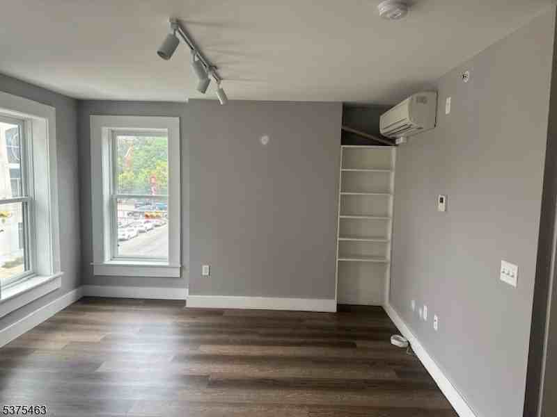 116 Washington St #3D - Photo 2 of 14