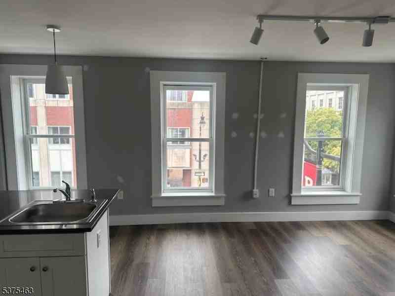 116 Washington St #3D - Photo 3 of 14