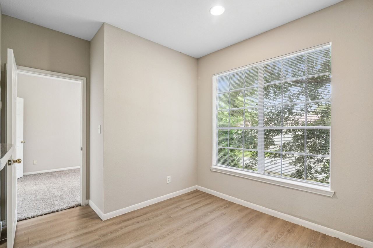 Chelsea Apartments - Photo 5 of 48