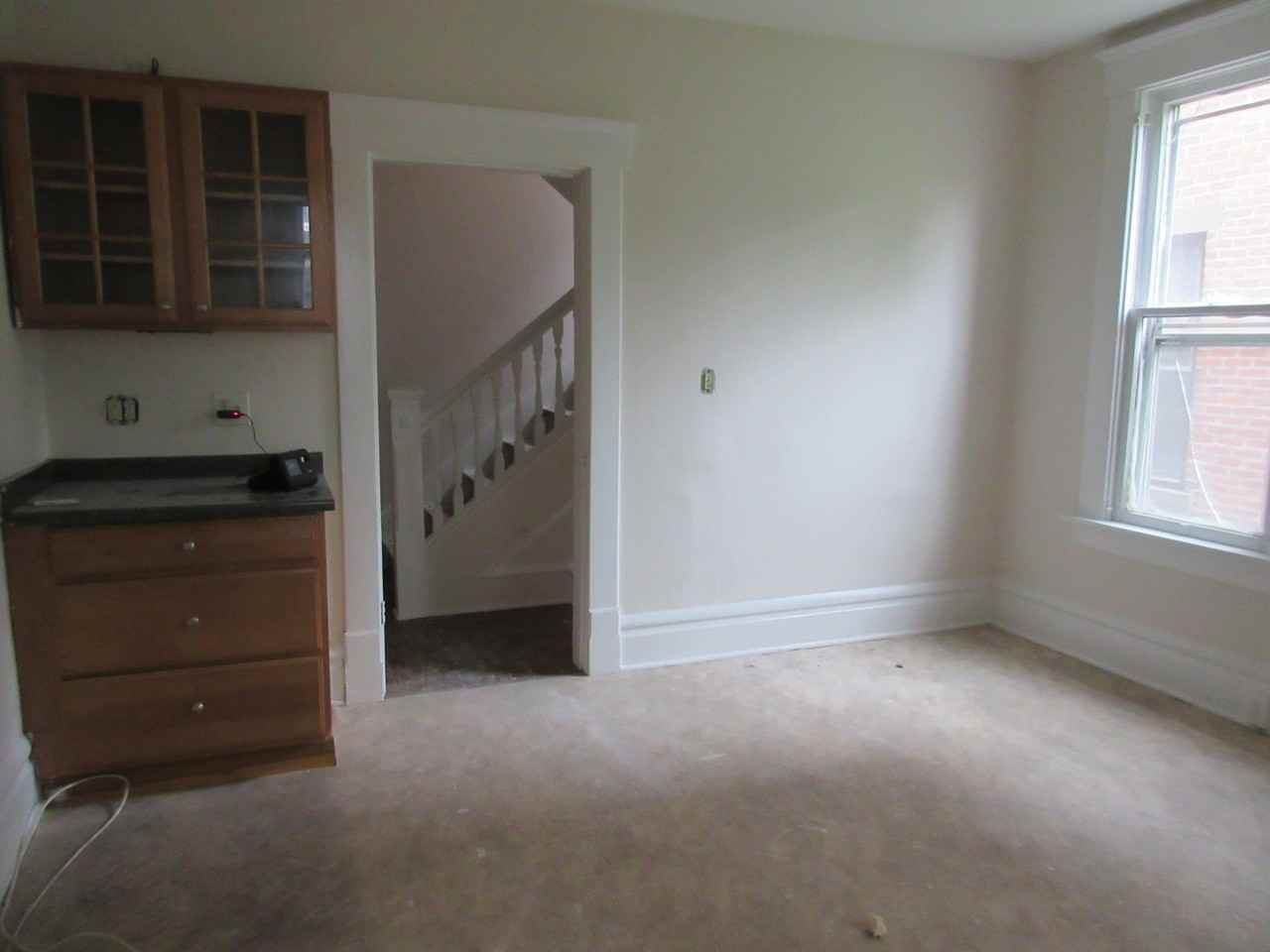 138 E Lincoln St - Photo 5 of 9