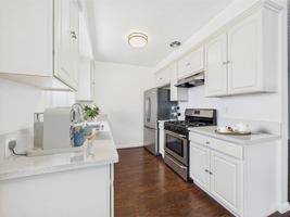 featured image of 1717 Ocean Park Blvd