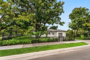810 Nw 7th St - Photo 1 of 1