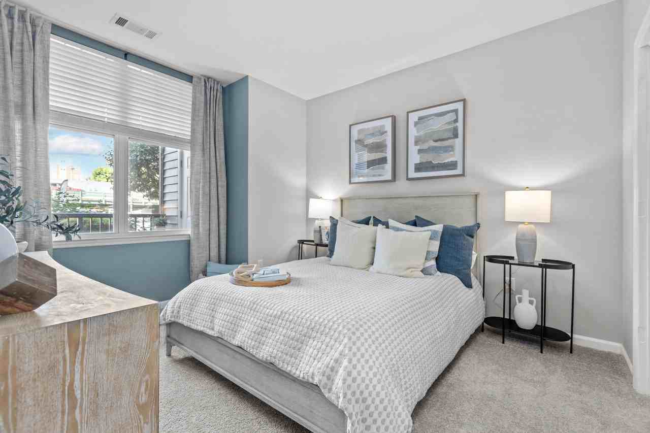 Merion Riverwalk Apartment Homes - Photo 4 of 45