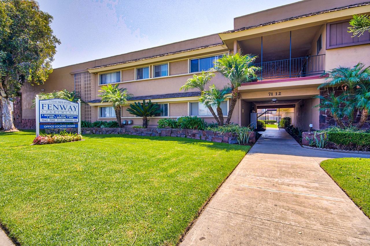 Fenway Apartments - Photo 3 of 8