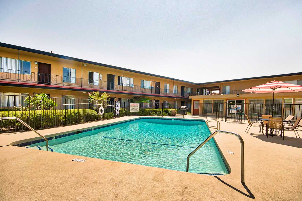 Fenway Apartments - Photo 6 of 8