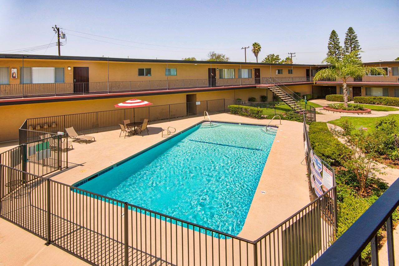 Fenway Apartments - Photo 7 of 8