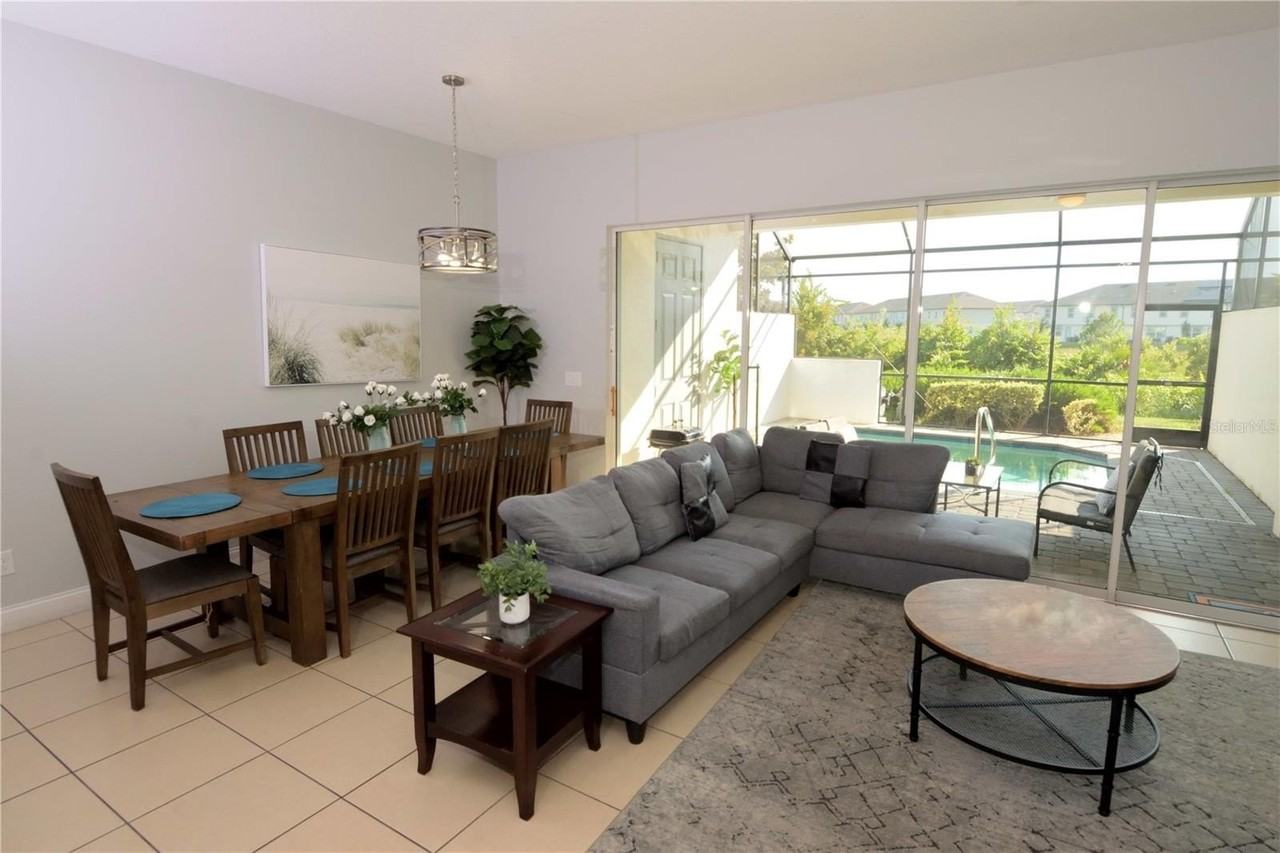 244 Captiva Dr - Photo 4 of 45