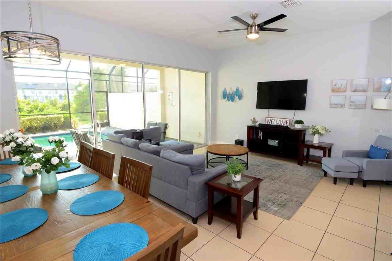 244 Captiva Dr - Photo 5 of 45