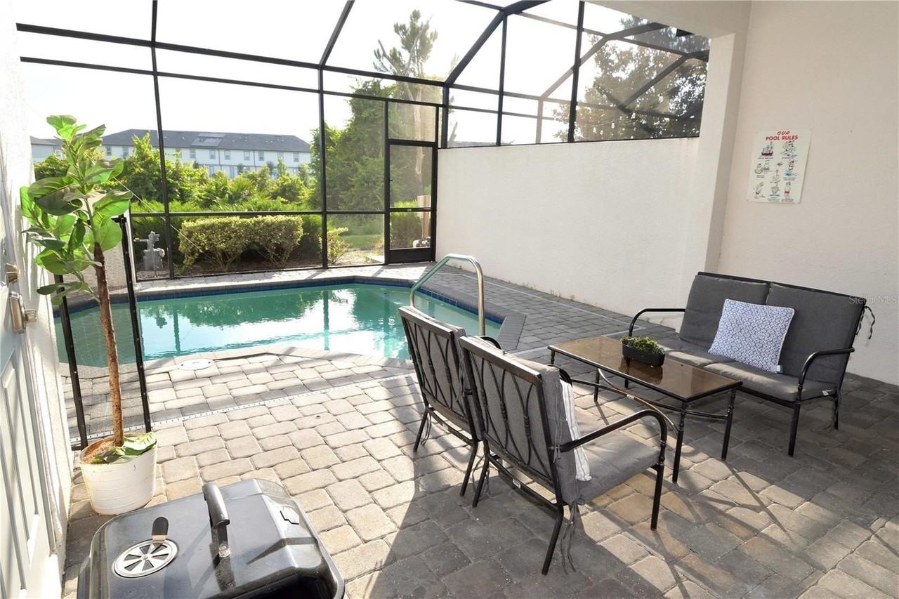 244 Captiva Dr - Photo 7 of 45