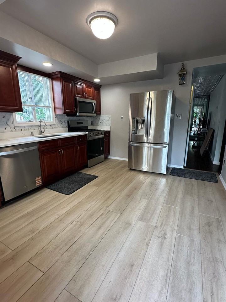 80 Newton Blvd - Photo 2 of 22