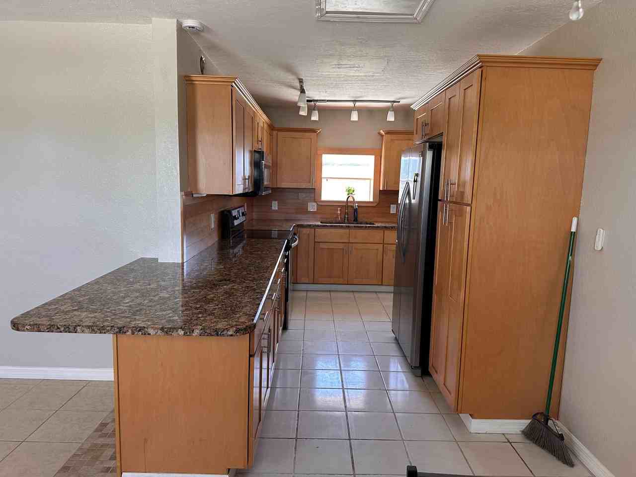 Beverly Ave - Photo 3 of 5