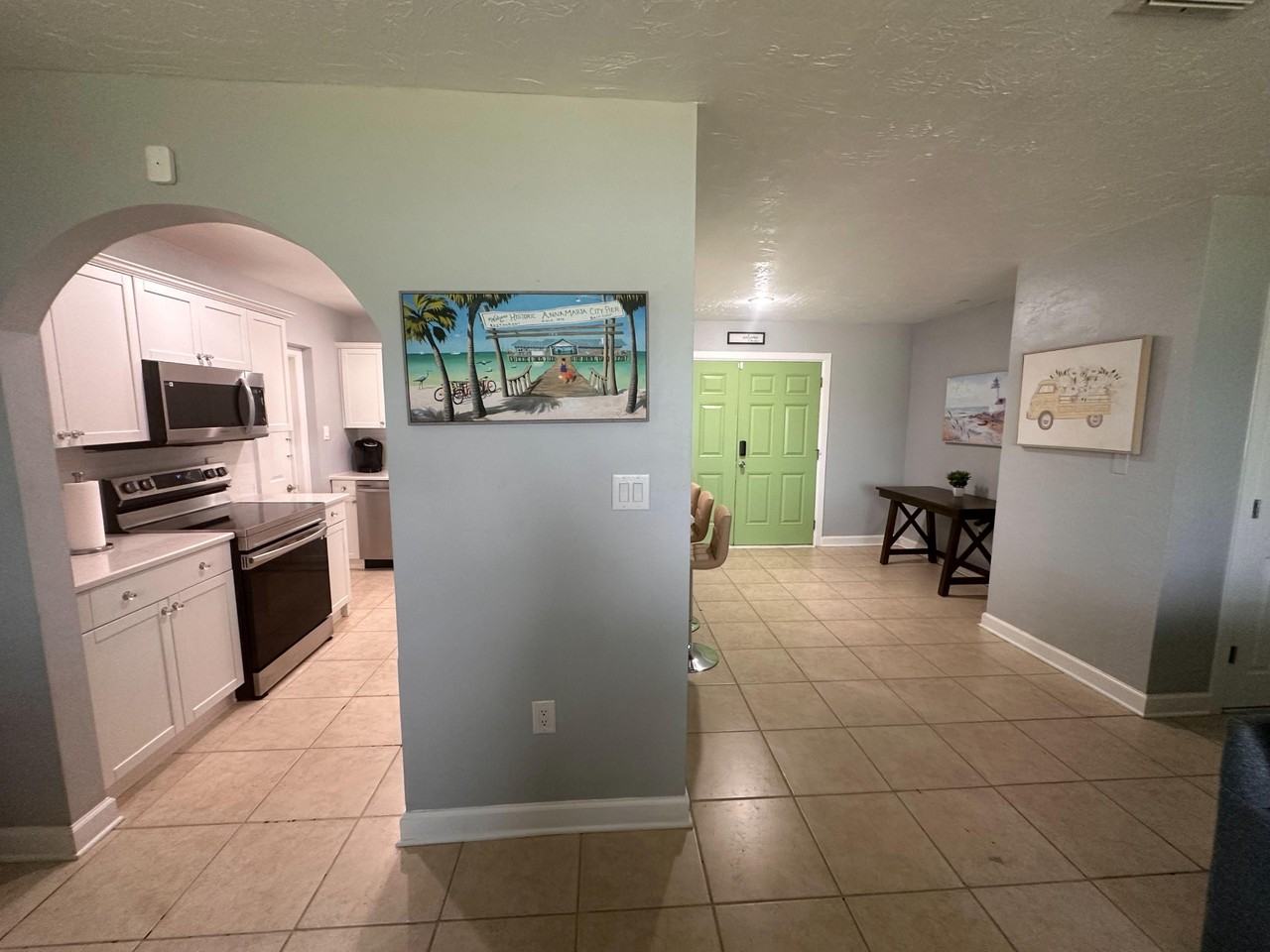 Aaron St - Photo 2 of 5