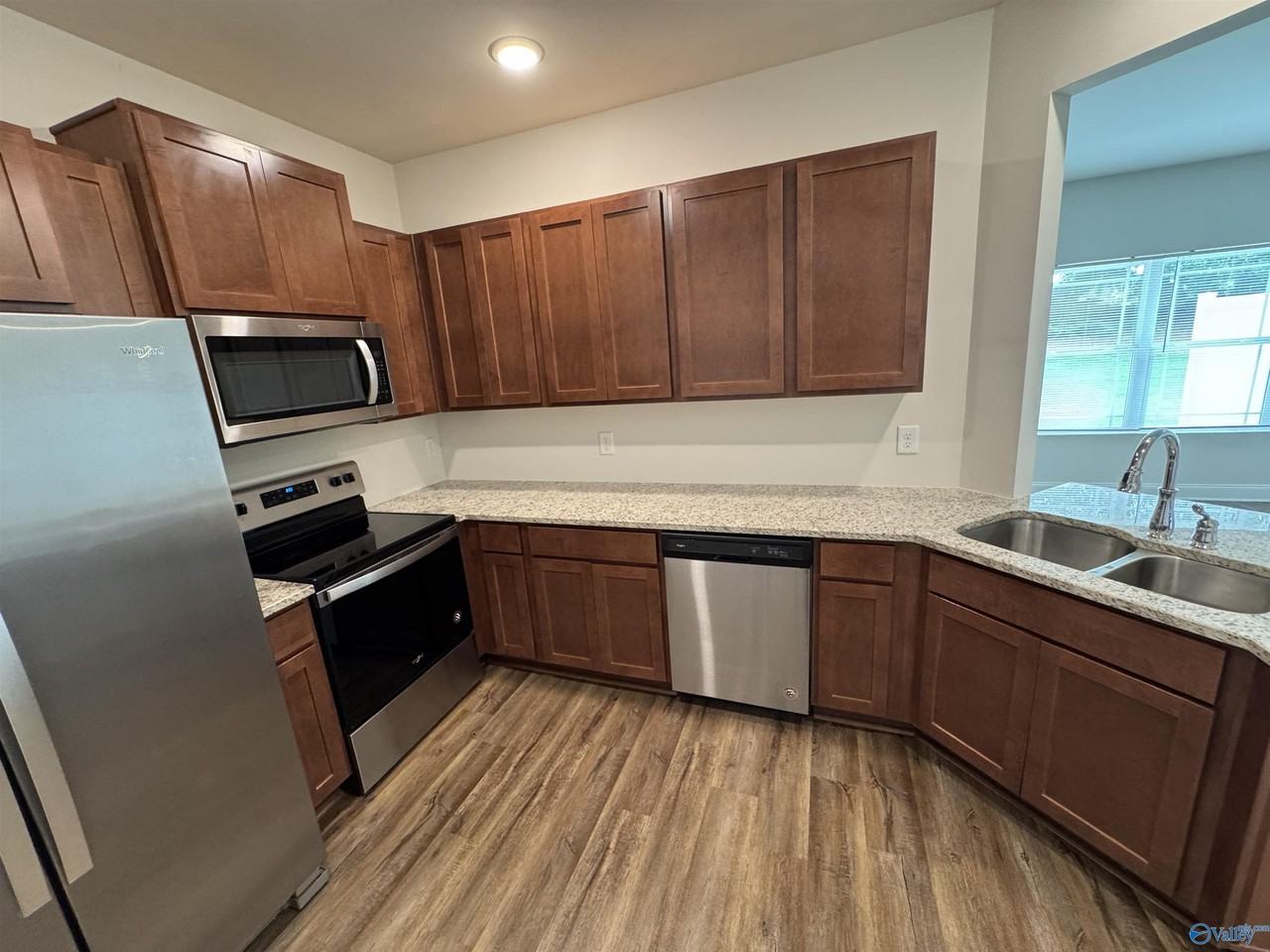 103 Woodsbrook Pl Sw - Photo 5 of 35