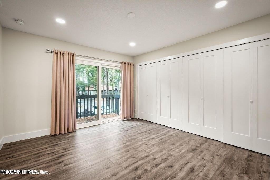 10462 Big Tree Cir E - Photo 6 of 10