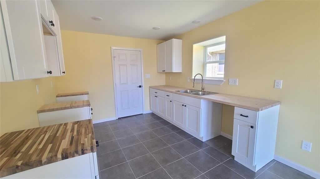 625 Grand Cayman Way - Photo 4 of 15