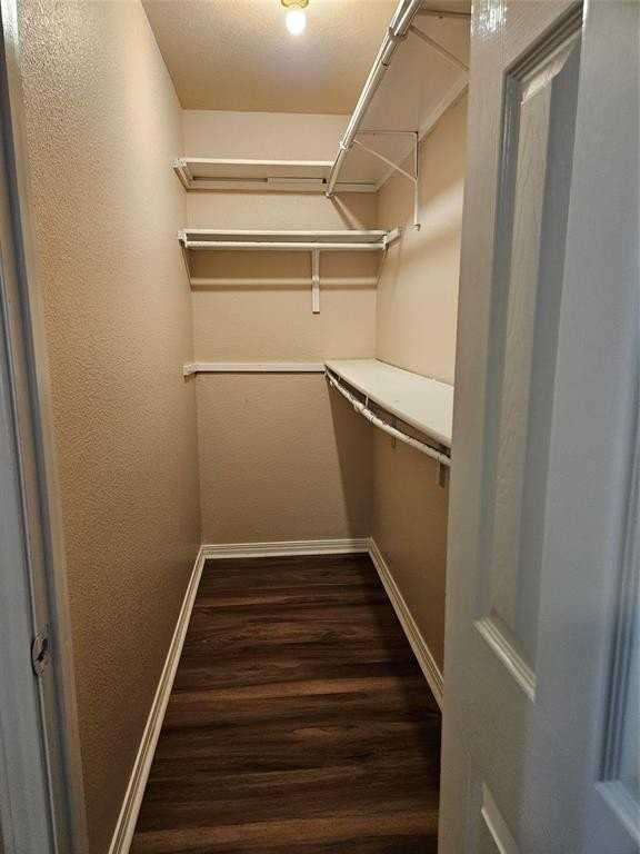 225 E Craven Ave - Photo 4 of 11