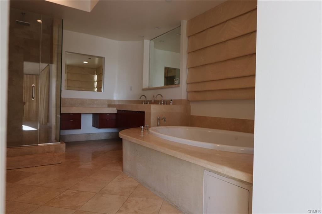 703 Luton Dr - Photo 2 of 8