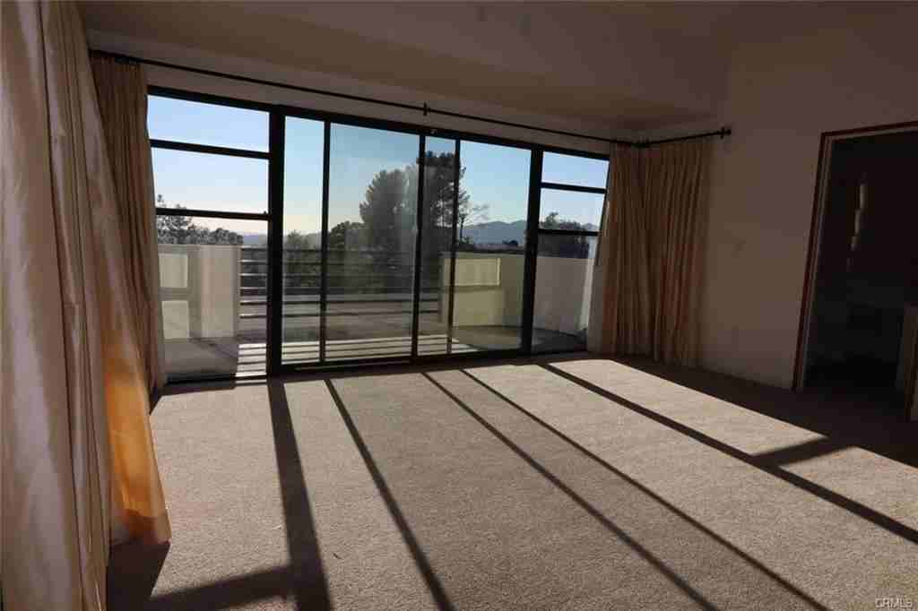 703 Luton Dr - Photo 3 of 8