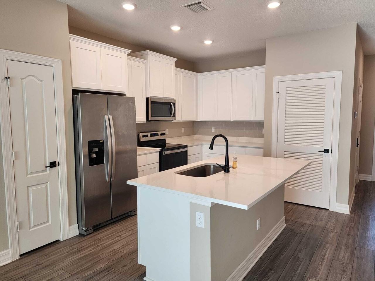 1817 Party Pl - Photo 4 of 30