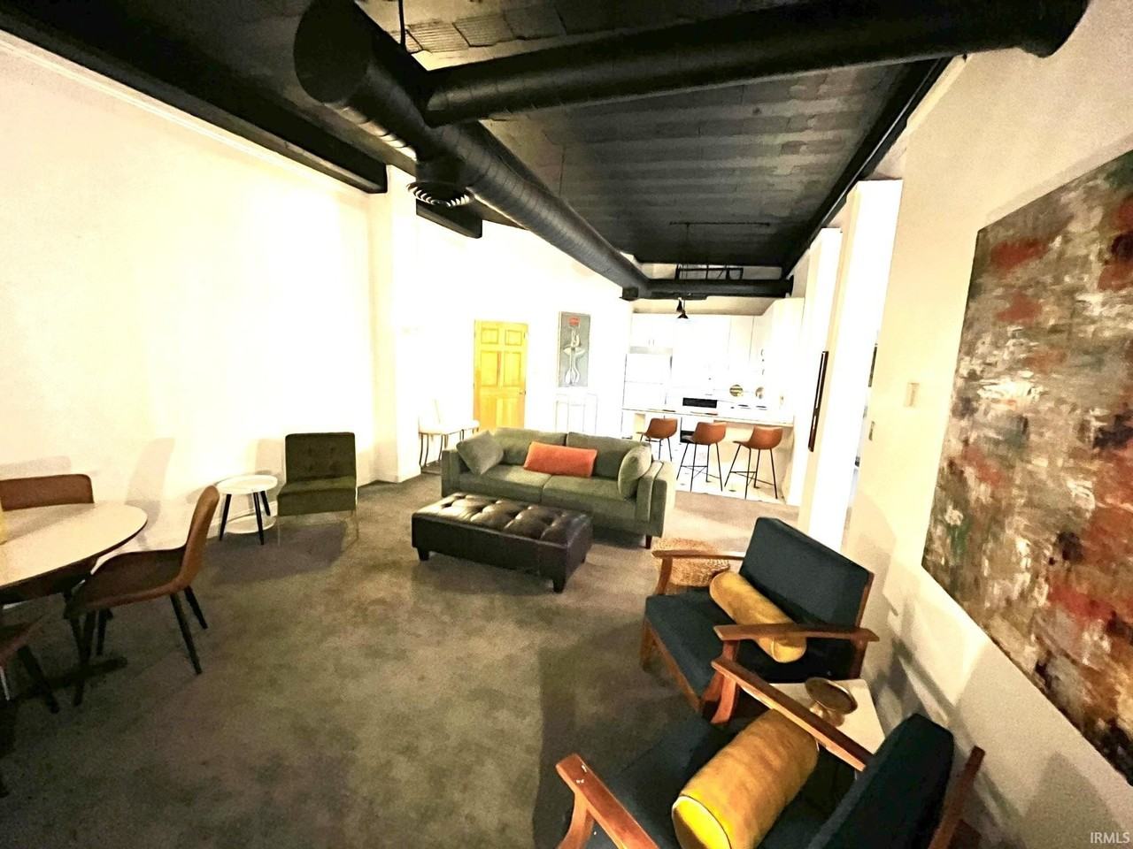 915 Main St #601 - Photo 6 of 12