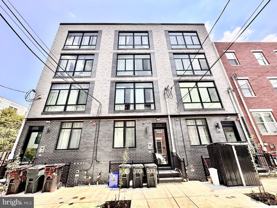 533 N Budd St #1B - Photo 1 of 1