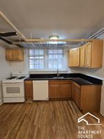 featured image of 1454 Oak Ave #3E