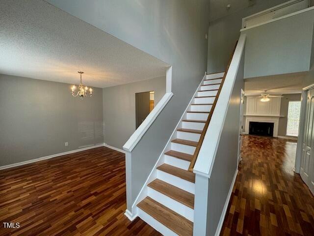 102 Alice Court - Photo 4 of 32