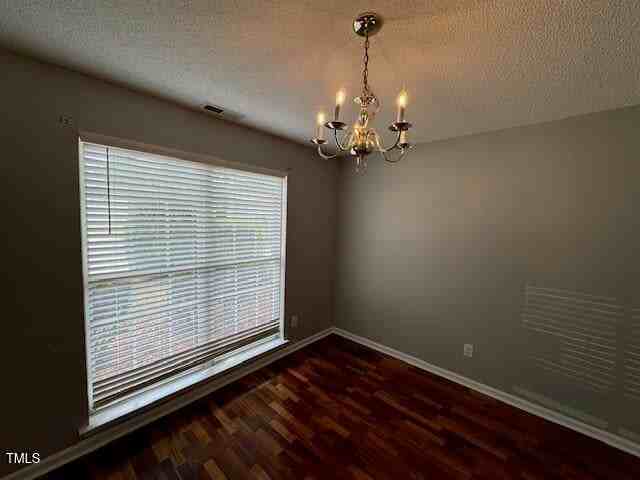 102 Alice Court - Photo 5 of 32